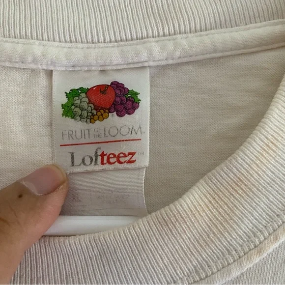 Graphic T-shirt - Picture 8 of 13